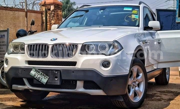 Acheter Occasion Voiture BMW X3 Blanc à Kampala, Ouganda