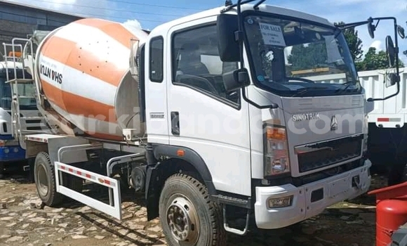 Acheter Import Utilitaire Howo Sinotruk Blanc à Kampala, Ouganda Acheter Import Utilitaire Howo Sinotruk Blanc à Kampala, Ouganda