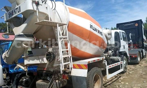 Acheter Import Utilitaire Howo Sinotruk Blanc à Kampala, Ouganda Acheter Import Utilitaire Howo Sinotruk Blanc à Kampala, Ouganda