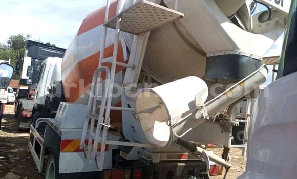 Acheter Import Utilitaire Howo Sinotruk Blanc à Kampala, Ouganda Acheter Import Utilitaire Howo Sinotruk Blanc à Kampala, Ouganda