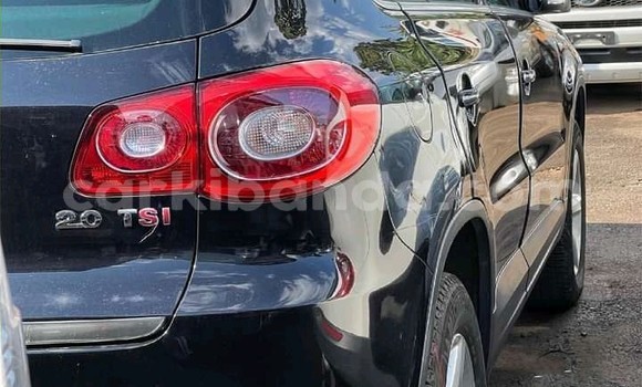 Gura Yakoze Volkswagen Tiguan Black Imodoka i Kampala mu Uganda Gura Yakoze Volkswagen Tiguan Black Imodoka i Kampala mu Uganda