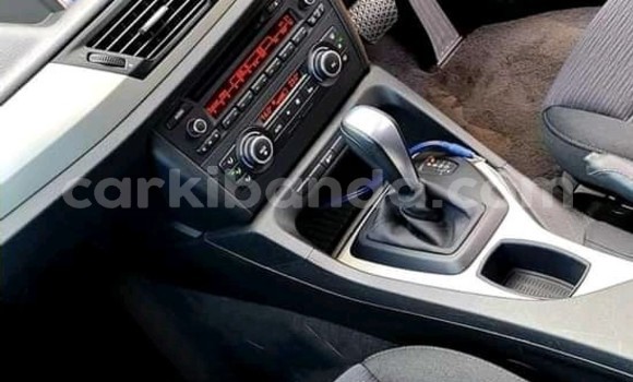 Acheter Occasion Voiture BMW X1 Noir à Kampala, Ouganda Acheter Occasion Voiture BMW X1 Noir à Kampala, Ouganda