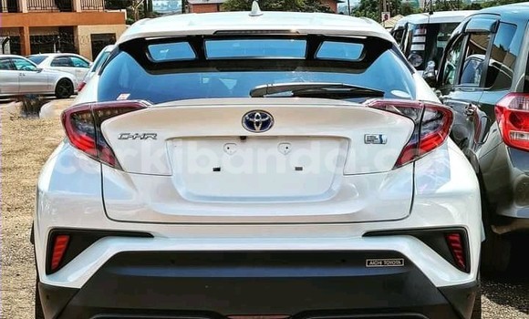 Buy Used Toyota C-HR White Car in Kampala in Uganda Buy Used Toyota C-HR White Car in Kampala in Uganda