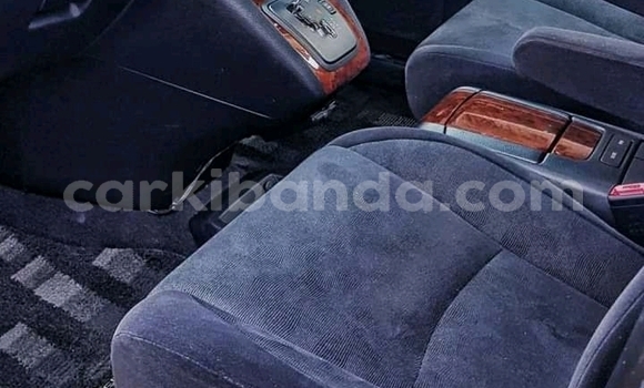 Acheter Occasion Voiture Toyota Harrier Bleu à Kampala, Ouganda Acheter Occasion Voiture Toyota Harrier Bleu à Kampala, Ouganda
