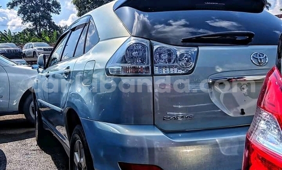 Acheter Occasion Voiture Toyota Harrier Bleu à Kampala, Ouganda Acheter Occasion Voiture Toyota Harrier Bleu à Kampala, Ouganda