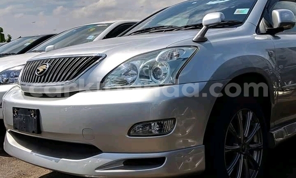 Nunua Ilio tumika Toyota Harrier Fedha Gari ndani ya Kampala nchini Uganda Nunua Ilio tumika Toyota Harrier Fedha Gari ndani ya Kampala nchini Uganda