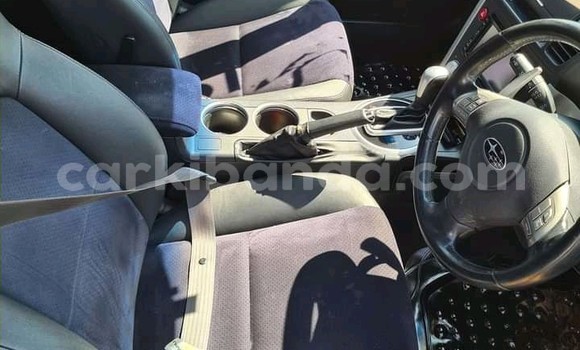 Gura Yakoze Subaru Legacy White Imodoka i Kampala mu Uganda Gura Yakoze Subaru Legacy White Imodoka i Kampala mu Uganda