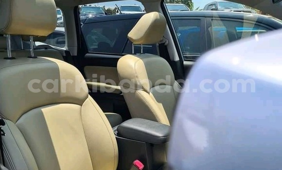 Nunua Ilio tumika Subaru XT Nyeupe Gari ndani ya Kampala nchini Uganda Nunua Ilio tumika Subaru XT Nyeupe Gari ndani ya Kampala nchini Uganda