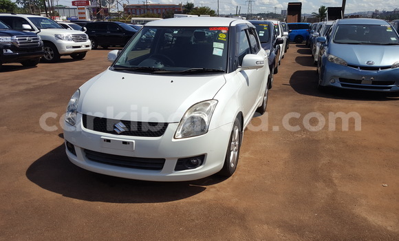Acheter Import Voiture Suzuki Swift Blanc à Kampala, Ouganda Acheter Import Voiture Suzuki Swift Blanc à Kampala, Ouganda