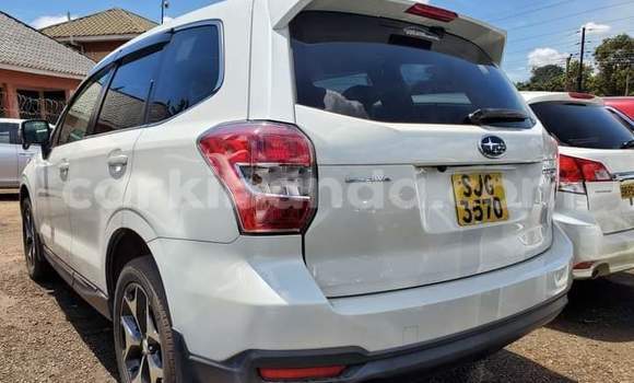 Gura Yakoze Subaru XT White Imodoka i Kampala mu Uganda Gura Yakoze Subaru XT White Imodoka i Kampala mu Uganda