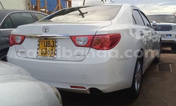 Gura Yakoze Toyota Mark X White Imodoka i Kampala mu Uganda Gura Yakoze Toyota Mark X White Imodoka i Kampala mu Uganda