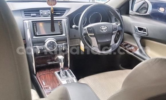 Gura Yakoze Toyota Mark X White Imodoka i Kampala mu Uganda Gura Yakoze Toyota Mark X White Imodoka i Kampala mu Uganda