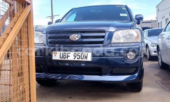 Gura Yakoze Toyota Kluger Blue Imodoka i Kampala mu Uganda Gura Yakoze Toyota Kluger Blue Imodoka i Kampala mu Uganda