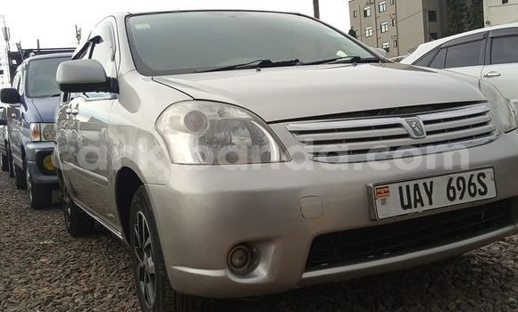 Gura Yakoze Toyota Raum Silver Imodoka i Kampala mu Uganda Gura Yakoze Toyota Raum Silver Imodoka i Kampala mu Uganda