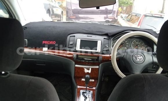 Gura Yakoze Toyota Premio White Imodoka i Kampala mu Uganda Gura Yakoze Toyota Premio White Imodoka i Kampala mu Uganda