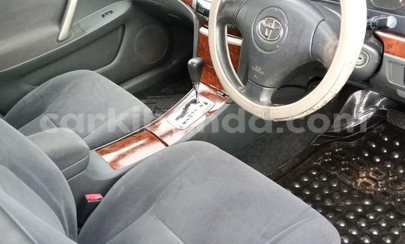 Gura Yakoze Toyota Premio White Imodoka i Kampala mu Uganda Gura Yakoze Toyota Premio White Imodoka i Kampala mu Uganda