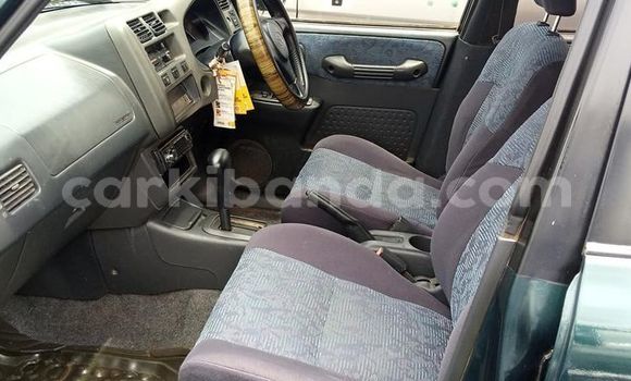 Gura Yakoze Toyota RAV4 Green Imodoka i Kampala mu Uganda Gura Yakoze Toyota RAV4 Green Imodoka i Kampala mu Uganda