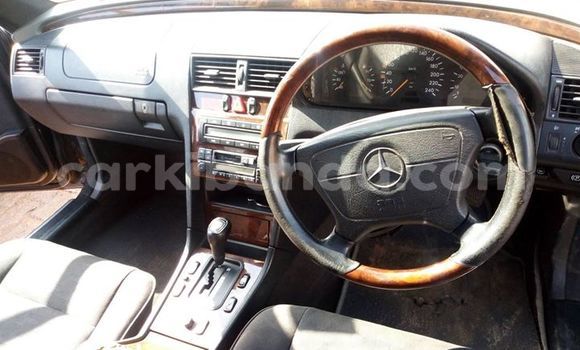 Acheter Occasion Voiture Mercedes‒Benz C–Class Noir à Kampala, Ouganda Acheter Occasion Voiture Mercedes‒Benz C–Class Noir à Kampala, Ouganda