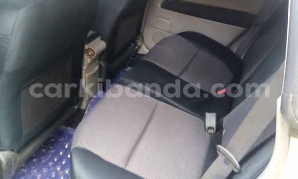 Gura Yakoze Subaru Forester Silver Imodoka i Kampala mu Uganda Gura Yakoze Subaru Forester Silver Imodoka i Kampala mu Uganda