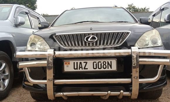 Gura Yakoze Toyota Harrier Black Imodoka i Kampala mu Uganda Gura Yakoze Toyota Harrier Black Imodoka i Kampala mu Uganda