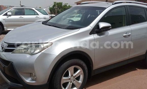 Gura Yakoze Toyota RAV4 Silver Imodoka i Kampala mu Uganda Gura Yakoze Toyota RAV4 Silver Imodoka i Kampala mu Uganda