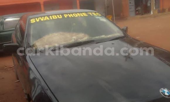 Acheter Occasion Voiture BMW 3–Series Noir à Kampala, Ouganda