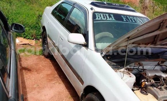 Gura Yakoze Toyota Premio White Imodoka i Kampala mu Uganda Gura Yakoze Toyota Premio White Imodoka i Kampala mu Uganda