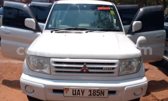 Buy Used Mitsubishi Pajero White Car in Kampala in Uganda Buy Used Mitsubishi Pajero White Car in Kampala in Uganda