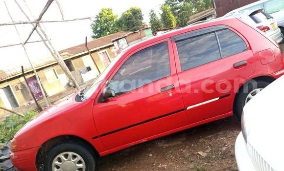 Nunua Ilio tumika Toyota Starlet Nyekundu Gari ndani ya Kampala nchini Uganda Nunua Ilio tumika Toyota Starlet Nyekundu Gari ndani ya Kampala nchini Uganda