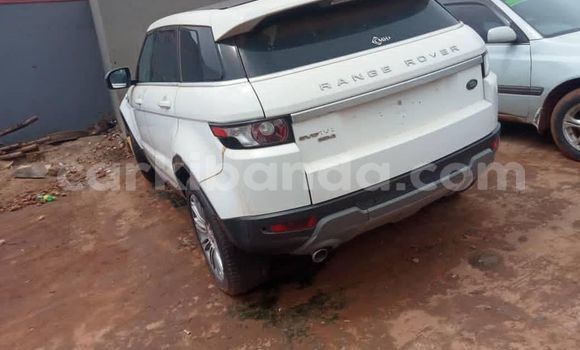 Gura Yakoze Land Rover Range Rover Evoque White Imodoka i Kampala mu Uganda Gura Yakoze Land Rover Range Rover Evoque White Imodoka i Kampala mu Uganda