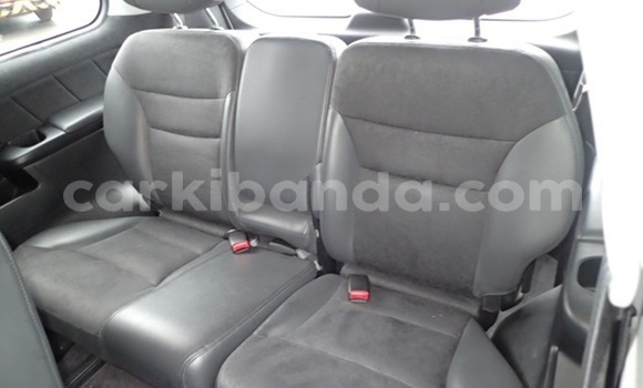 Gura Yakoze Honda Elysion White Imodoka i Kampala mu Uganda Gura Yakoze Honda Elysion White Imodoka i Kampala mu Uganda