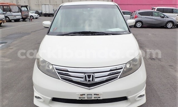 Gura Yakoze Honda Elysion White Imodoka i Kampala mu Uganda Gura Yakoze Honda Elysion White Imodoka i Kampala mu Uganda