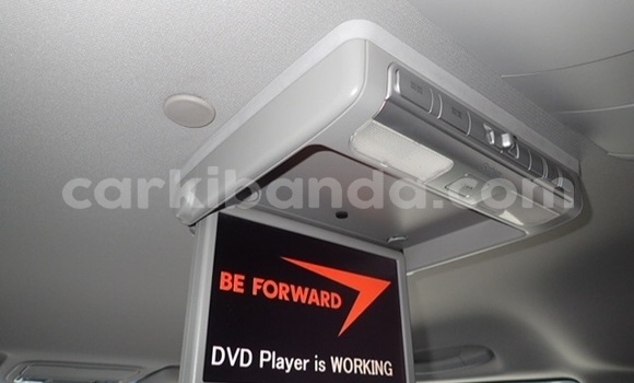 Gura Yakoze Honda Elysion White Imodoka i Kampala mu Uganda Gura Yakoze Honda Elysion White Imodoka i Kampala mu Uganda