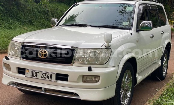 Buy Used Toyota Land Cruiser Prado White Car in Kampala in Uganda