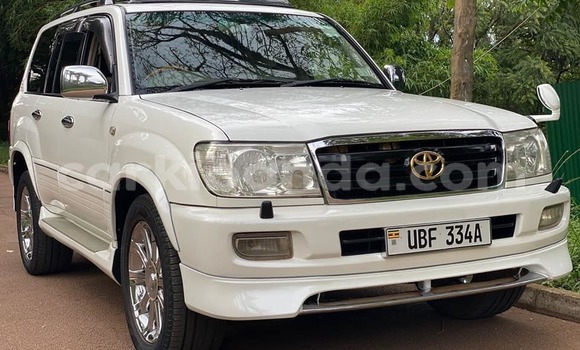 Acheter Occasion Voiture Toyota Land Cruiser Prado Blanc à Kampala, Ouganda Acheter Occasion Voiture Toyota Land Cruiser Prado Blanc à Kampala, Ouganda