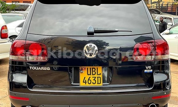 Acheter Occasion Voiture Volkswagen Touareg Noir à Kampala, Ouganda Acheter Occasion Voiture Volkswagen Touareg Noir à Kampala, Ouganda