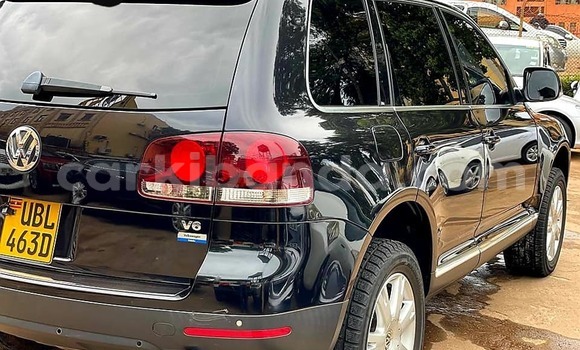 Acheter Occasion Voiture Volkswagen Touareg Noir à Kampala, Ouganda Acheter Occasion Voiture Volkswagen Touareg Noir à Kampala, Ouganda
