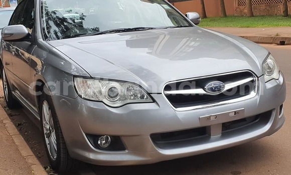 Gura Yakoze Subaru Legacy Silver Imodoka i Kampala mu Uganda