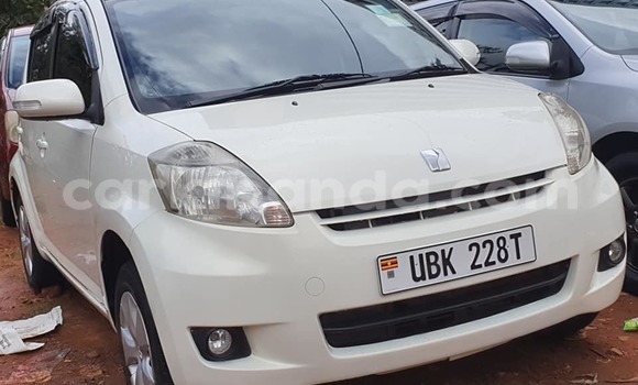 Acheter Occasion Voiture Toyota Passo Blanc à Kampala, Ouganda Acheter Occasion Voiture Toyota Passo Blanc à Kampala, Ouganda