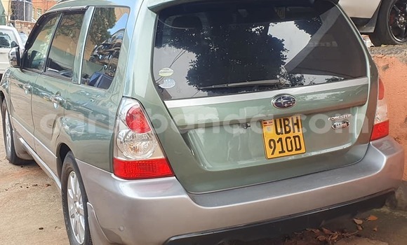 Acheter Occasion Voiture Subaru Forester Vert à Kampala, Ouganda Acheter Occasion Voiture Subaru Forester Vert à Kampala, Ouganda
