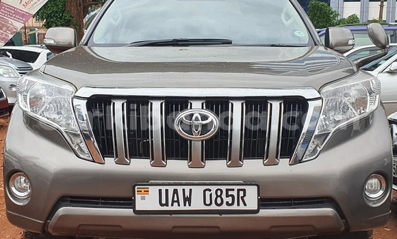 Acheter Occasion Voiture Toyota Land Cruiser Prado Marron à Kampala, Ouganda Acheter Occasion Voiture Toyota Land Cruiser Prado Marron à Kampala, Ouganda