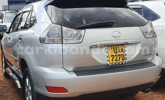 Acheter Occasion Voiture Toyota Harrier Gris à Kampala, Ouganda Acheter Occasion Voiture Toyota Harrier Gris à Kampala, Ouganda