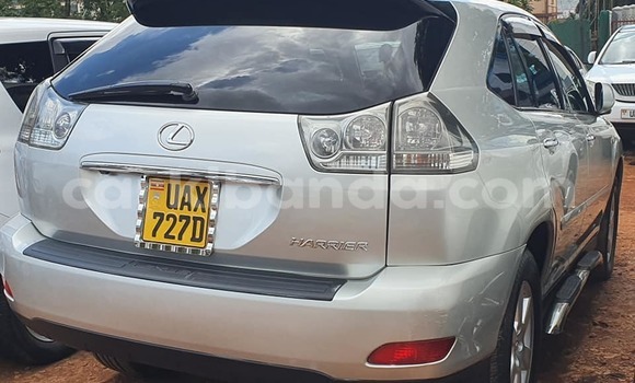 Acheter Occasion Voiture Toyota Harrier Gris à Kampala, Ouganda Acheter Occasion Voiture Toyota Harrier Gris à Kampala, Ouganda