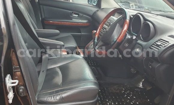 Acheter Occasion Voiture Toyota Harrier Noir à Kampala, Ouganda Acheter Occasion Voiture Toyota Harrier Noir à Kampala, Ouganda