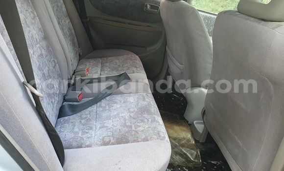 Acheter Occasion Voiture Toyota Spacio Gris à Kampala, Ouganda Acheter Occasion Voiture Toyota Spacio Gris à Kampala, Ouganda