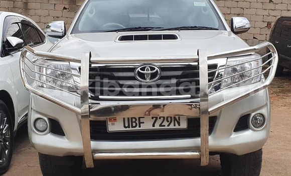 Buy Used Toyota Hilux Silver Car in Kampala in Uganda