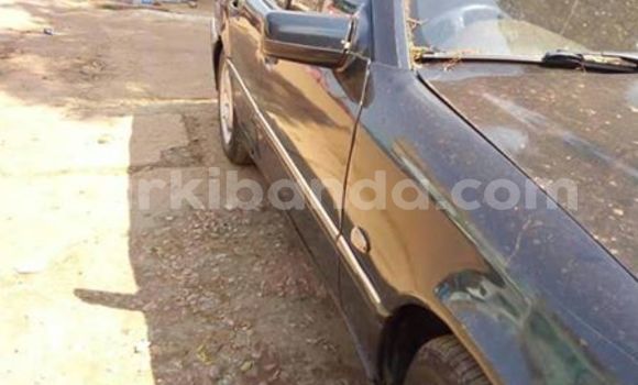 Acheter Occasion Voiture Mercedes‒Benz C–Class Noir à Kampala, Ouganda Acheter Occasion Voiture Mercedes‒Benz C–Class Noir à Kampala, Ouganda