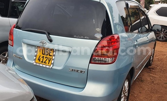 Acheter Occasion Voiture Toyota Spacio Bleu à Kampala, Ouganda Acheter Occasion Voiture Toyota Spacio Bleu à Kampala, Ouganda