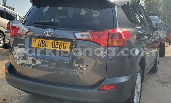Acheter Occasion Voiture Toyota RAV4 Noir à Kampala, Ouganda Acheter Occasion Voiture Toyota RAV4 Noir à Kampala, Ouganda