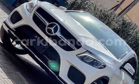 Gura Yakoze Mercedes‒Benz GLE White Imodoka i Kampala mu Uganda Gura Yakoze Mercedes‒Benz GLE White Imodoka i Kampala mu Uganda